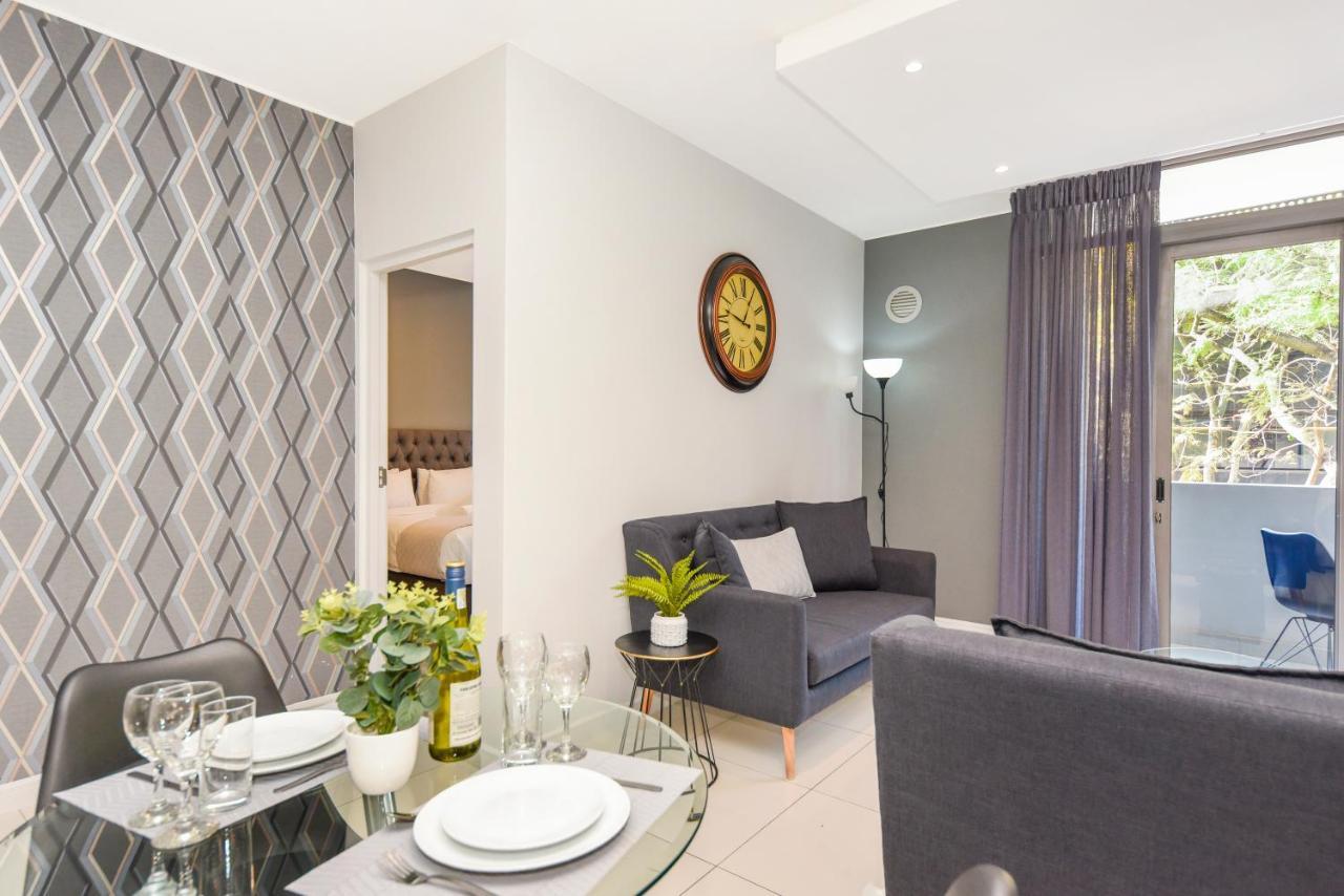 Easy Stay - The Median Rosebank جوهانسبورغ المظهر الخارجي الصورة